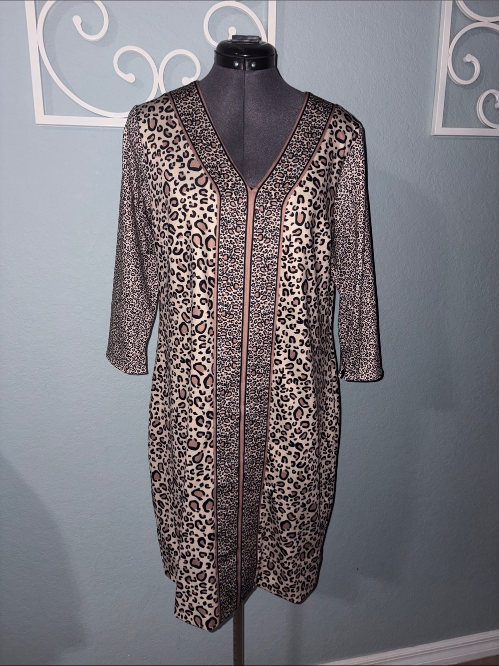 Like new HTF Gretchen Scott Animal/Cheetah/Leopard/Tiger Print Jersey dress